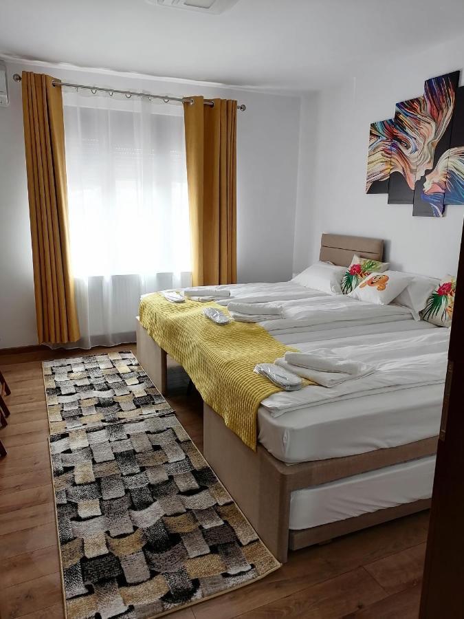 Apartmán Happy House Hunedoara Exteriér fotografie
